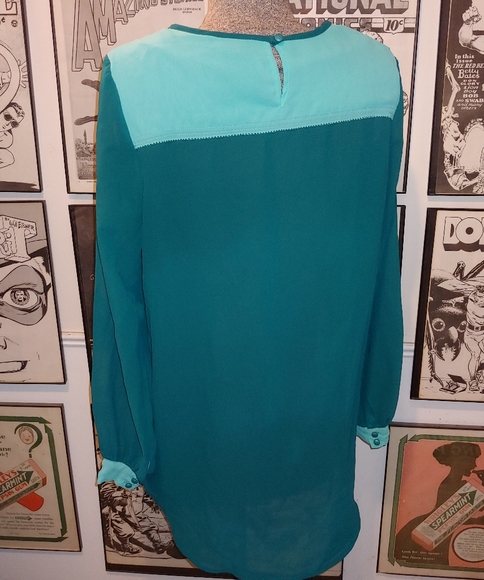 ⏬CLEARANCE ITEM: Two tone Oversized Sheer Blouse Mint GreenTop - Picture 5 of 7